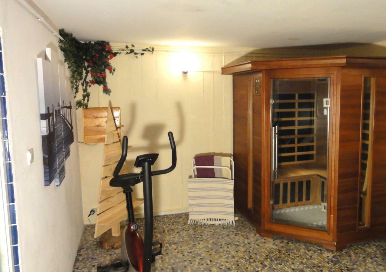 La Demeure Aux Pins Panzió Lourdes Kültér fotó